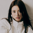 ANNA(日本女歌手、演員、模特、主持人,女子組合MEOVV成員) ANNA(日本女歌手、演員、模特、主持人,女子組合MEOVV成員)
