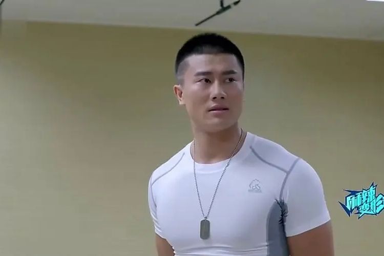 秦升(偶像劇《麻辣變形計》中的角色) 秦升(偶像劇《麻辣變形計》中的角色)