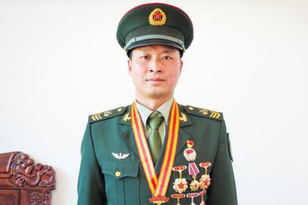 劉志敏(西藏軍區某部技師兼班長) 劉志敏(西藏軍區某部技師兼班長)