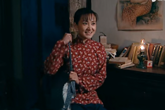 曹春玲(電視劇《迎春花》中的角色,由演員付瑤飾演。) 曹春玲(電視劇《迎春花》中的角色,由演員付瑤飾演。)
