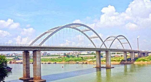 凌鐵大橋位於中國廣西壯族自治區南寧市南面