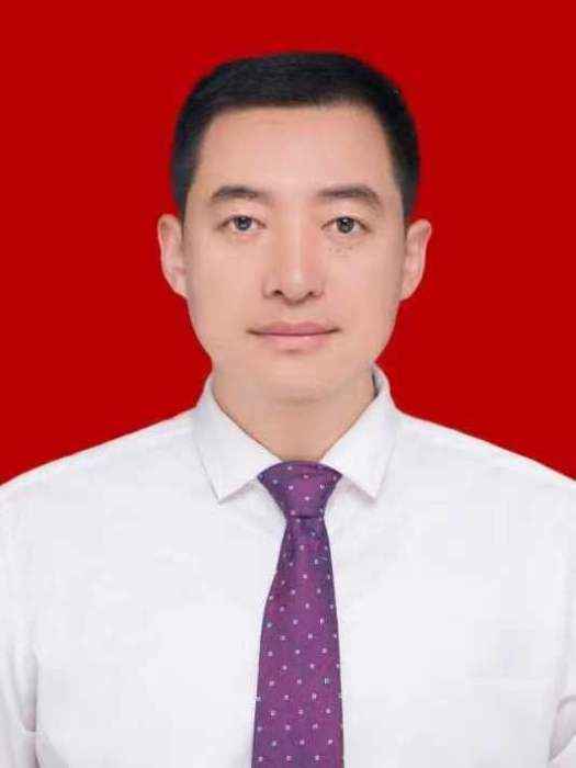 李瑞剛(山西省呂梁市離石區委常委、田家會街道黨工委書記) 李瑞剛(山西省呂梁市離石區委常委、田家會街道黨工委書記)