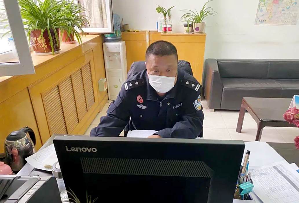 孫永才(銀川市公安局興慶分局新華街派出所二級警長) 孫永才(銀川市公安局興慶分局新華街派出所二級警長)