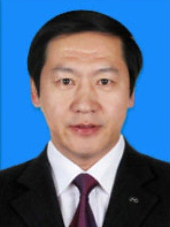 烏力吉(赤峰市委統戰部副部長、市宗教事務局局長) 烏力吉(赤峰市委統戰部副部長、市宗教事務局局長)