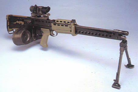 L86A1輕機槍