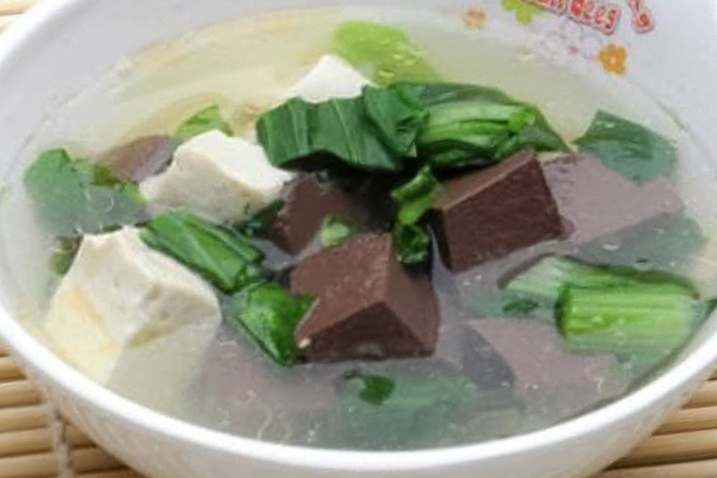 鴨血菠菜湯
