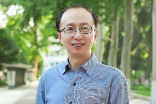 黃立波(西安外國語大學教授)