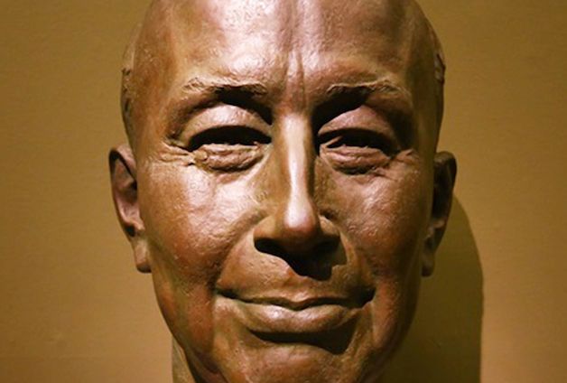 錢學森(李守仁1999年創作的雕塑作品) 錢學森(李守仁1999年創作的雕塑作品)