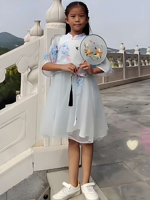 小伊一個 小伊一個
