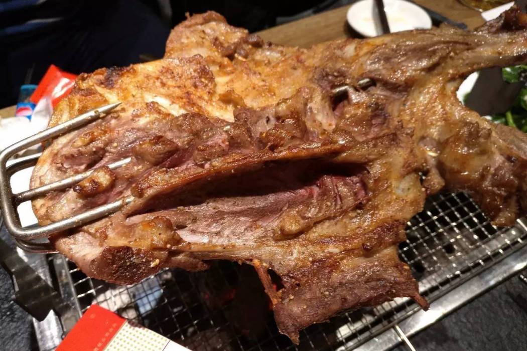 燒羊腿 燒羊腿
