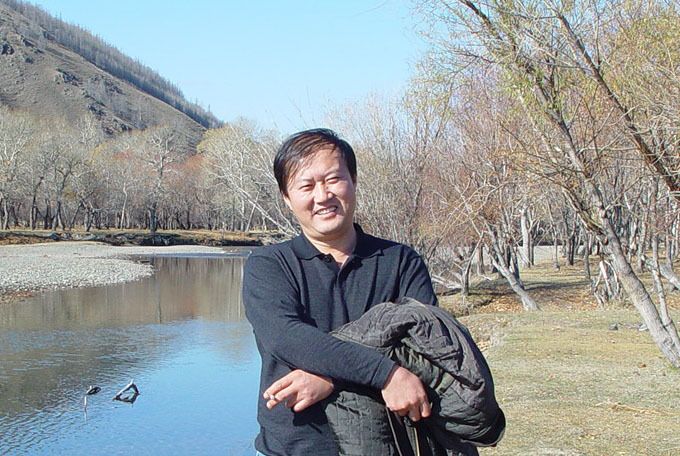 石鈞(內蒙古師範大學工藝美術學院院長,教授) 石鈞(內蒙古師範大學工藝美術學院院長,教授)