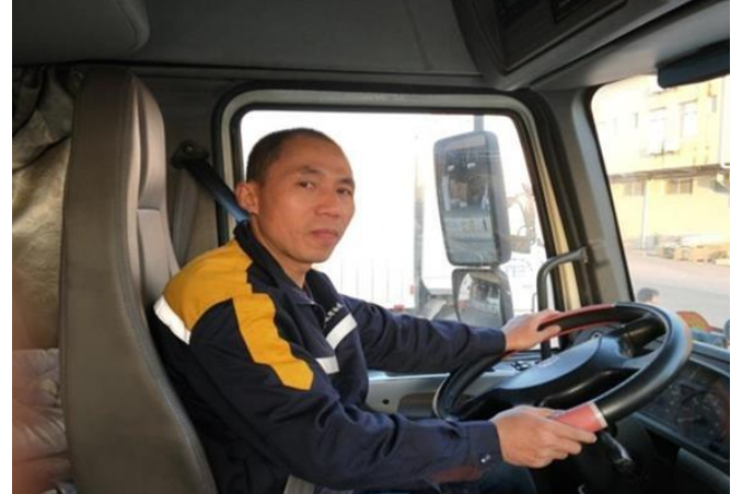 周欣(湖北盛輝物流有限公司長途車隊貨車駕駛員) 周欣(湖北盛輝物流有限公司長途車隊貨車駕駛員)