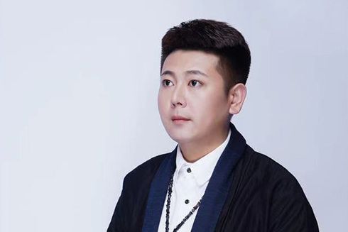 王洪帥(高級禮儀培訓師) 王洪帥(高級禮儀培訓師)