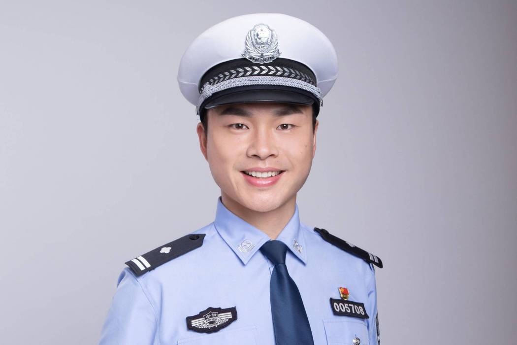 周力(合肥市公安局新聞中心民警) 周力(合肥市公安局新聞中心民警)