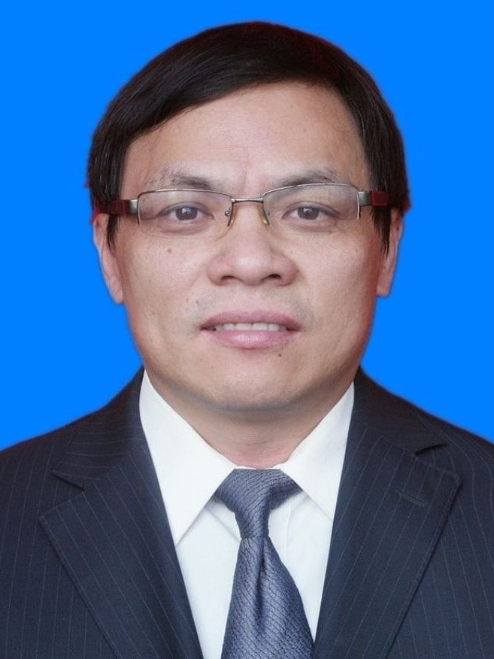 雷玉明(衢州市柯城區經信局(商務局)副局長(退二線)) 雷玉明(衢州市柯城區經信局(商務局)副局長(退二線))