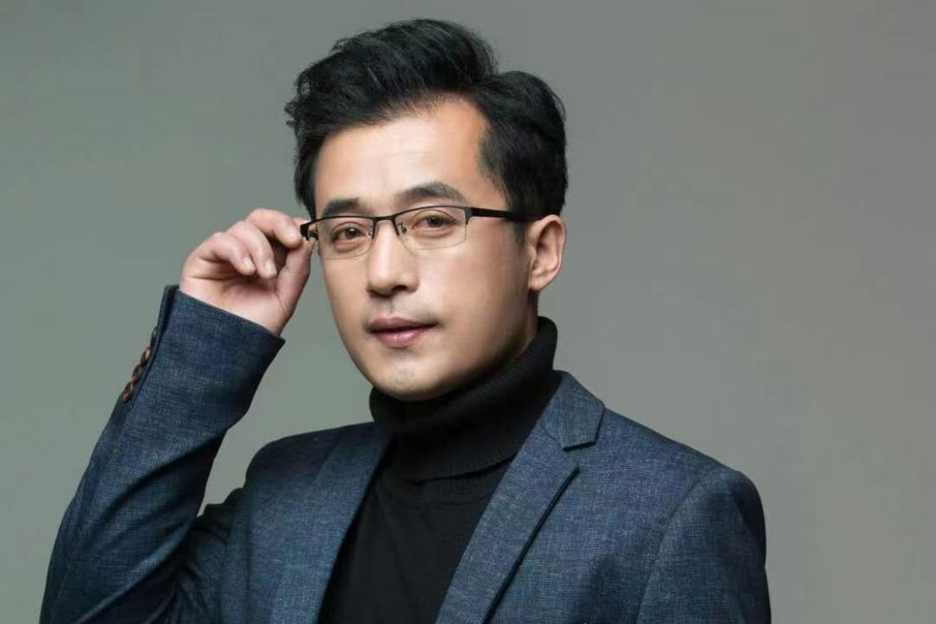 董一鳴(中國內地男演員) 董一鳴(中國內地男演員)