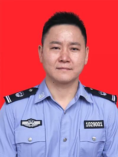 黃文輝(江西省撫州市東鄉區農業農村局黨組書記、局長) 黃文輝(江西省撫州市東鄉區農業農村局黨組書記、局長)