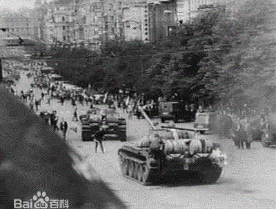 蘇軍坦克進入布拉格