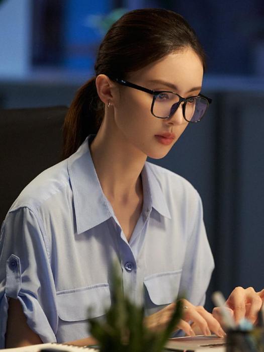 新房(2020“最美表演”金晨主演的短片作品) 新房(2020“最美表演”金晨主演的短片作品)