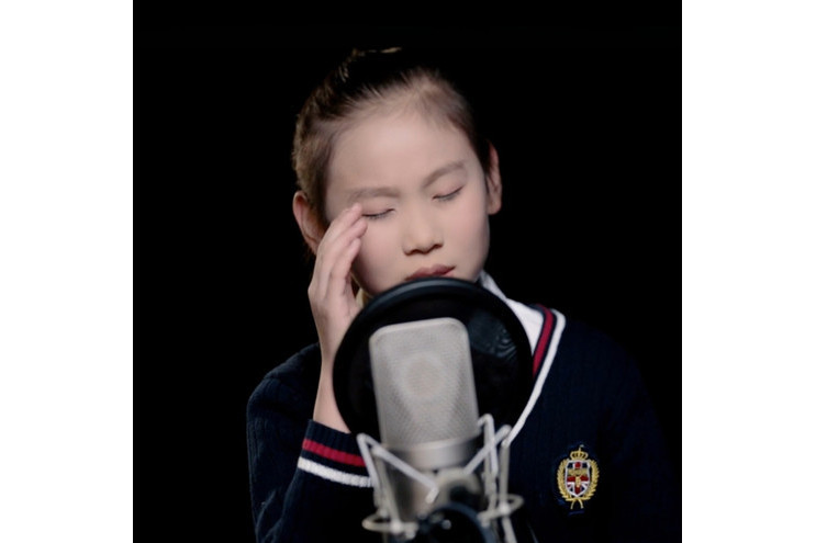 左手指月(李雨桐演唱的歌曲) 左手指月(李雨桐演唱的歌曲)