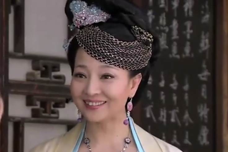 艾美麗(古裝懸疑劇《辣媽俏爸》中的角色) 艾美麗(古裝懸疑劇《辣媽俏爸》中的角色)