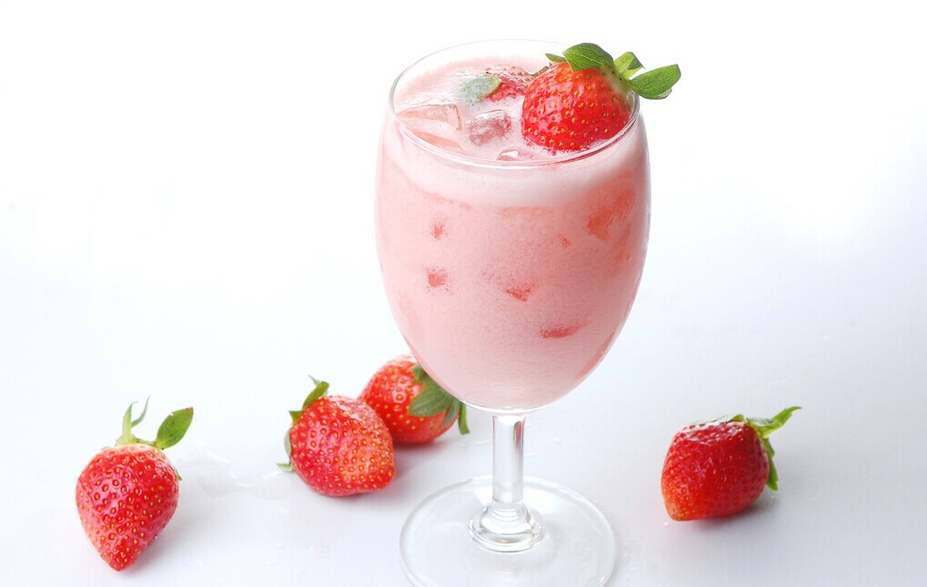 草莓窈窕奶昔
