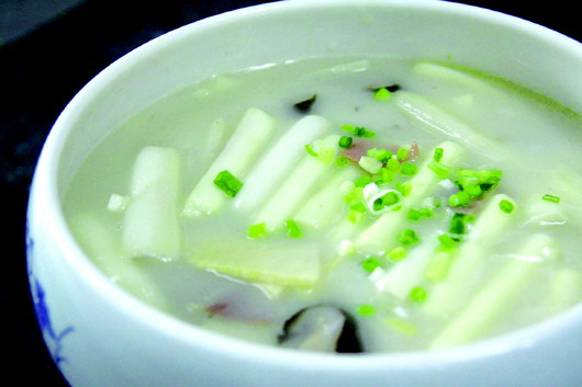 糟煨蒲菜