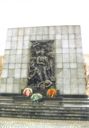 華沙猶太隔離區起義紀念碑