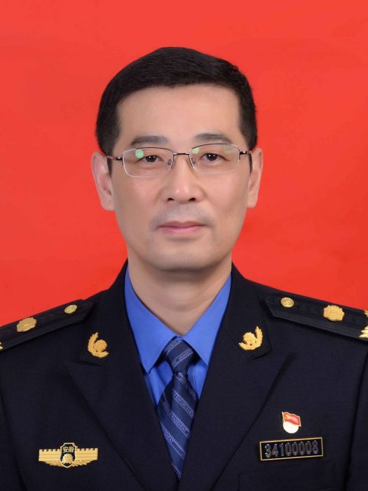 何兵(馬鞍山市城市管理局四級調研員) 何兵(馬鞍山市城市管理局四級調研員)