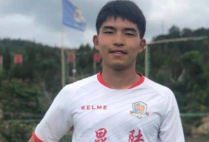 李馳(中國職業足球運動員) 李馳(中國職業足球運動員)