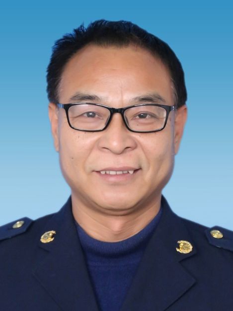 盧振華(山東省日照市嵐山區市場監督管理局黨組成員、副局長、三級主辦) 盧振華(山東省日照市嵐山區市場監督管理局黨組成員、副局長、三級主辦)