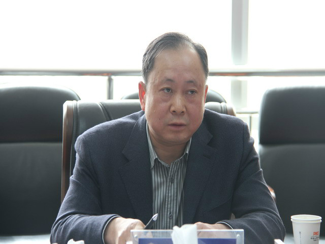 謝暉(新疆維吾爾自治區公安廳黨委委員、副廳長)