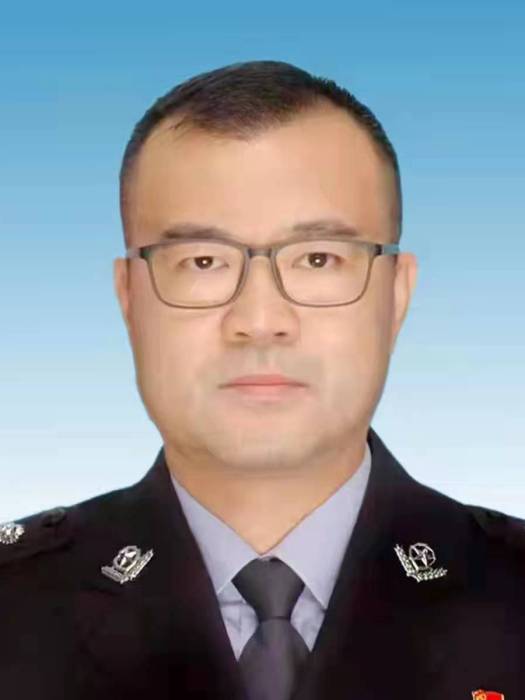 鄭永智(遼寧省葫蘆島市南票區副區長、葫蘆島市公安局南票分局黨委書記、局長) 鄭永智(遼寧省葫蘆島市南票區副區長、葫蘆島市公安局南票分局黨委書記、局長)