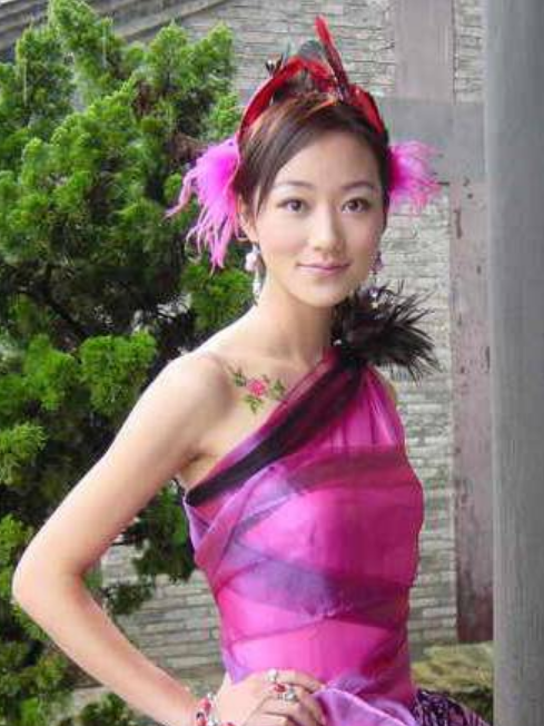 相思(東方神話喜劇《喜氣洋洋豬八戒》中的角色) 相思(東方神話喜劇《喜氣洋洋豬八戒》中的角色)