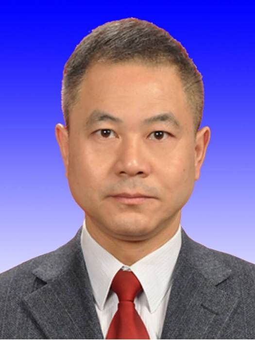 周華(湖北省宜都市經濟信息化和商務局黨組成員、副局長) 周華(湖北省宜都市經濟信息化和商務局黨組成員、副局長)