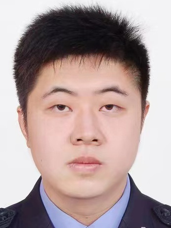 鄭超(四川省眉山市公安局彭山區分局黨委委員、總工程師、一級警長) 鄭超(四川省眉山市公安局彭山區分局黨委委員、總工程師、一級警長)