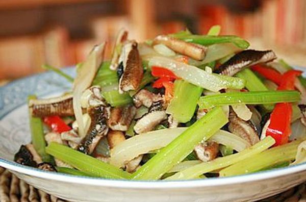 芹菜炒鱔魚