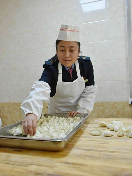 郭娜娜(中國鐵路哈爾濱局集團有限公司佳木斯房建公寓段西雞西公寓七台河分公寓工長)