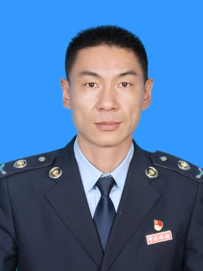 馬新傑(國家稅務總局新疆克孜勒蘇柯爾克孜自治州烏恰縣稅務局黨委委員、副局長、二級主辦) 馬新傑(國家稅務總局新疆克孜勒蘇柯爾克孜自治州烏恰縣稅務局黨委委員、副局長、二級主辦)