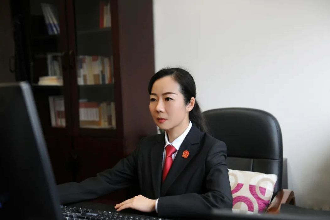秦娟(貴州省高級人民法院審判監督第一庭庭長)