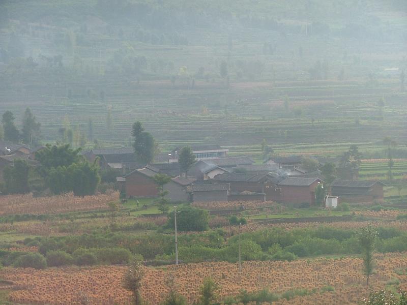 賴石坡村