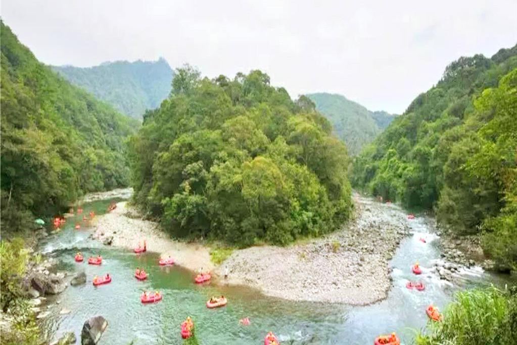 石龍溪漂流 石龍溪漂流