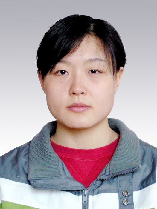 譚潁 譚潁