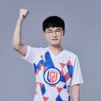 何強(《英雄聯盟》職業選手) 何強(《英雄聯盟》職業選手)