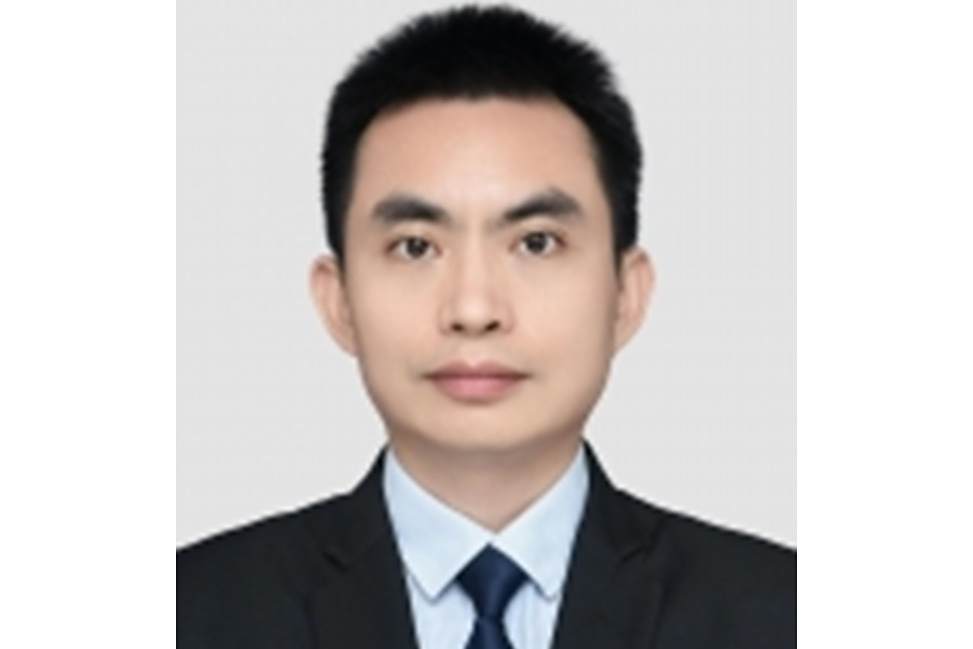 李華(重慶醫科大學附屬永川醫院眼科主任醫師)