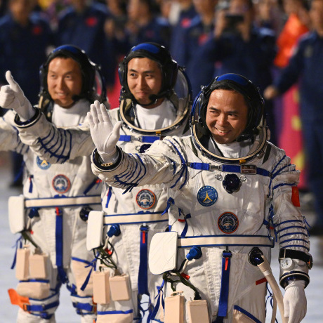 武飛(中國第三批航天員，神舟二十一號航天員、航天飛行工程師)