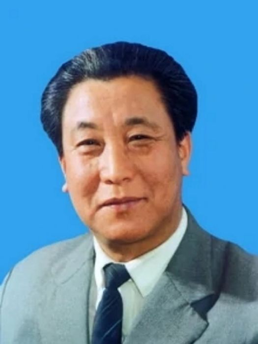 范多富 范多富