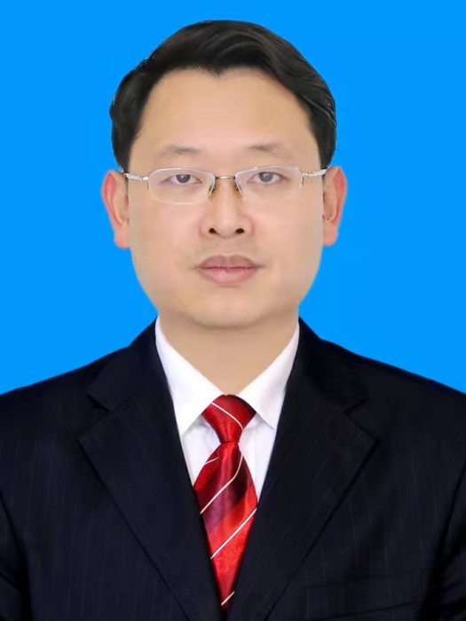 關冀(四川省阿壩藏族羌族自治州人民政府副州長、黨組成員) 關冀(四川省阿壩藏族羌族自治州人民政府副州長、黨組成員)
