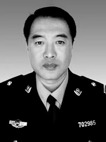李森(遼寧省大石橋市公安局鋼都派出所原民警) 李森(遼寧省大石橋市公安局鋼都派出所原民警)