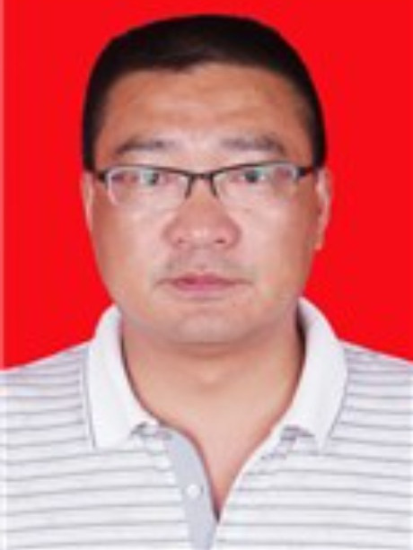 丁毅(安徽省黃山市休寧經濟開發區黨工委委員、管委會副主任)
